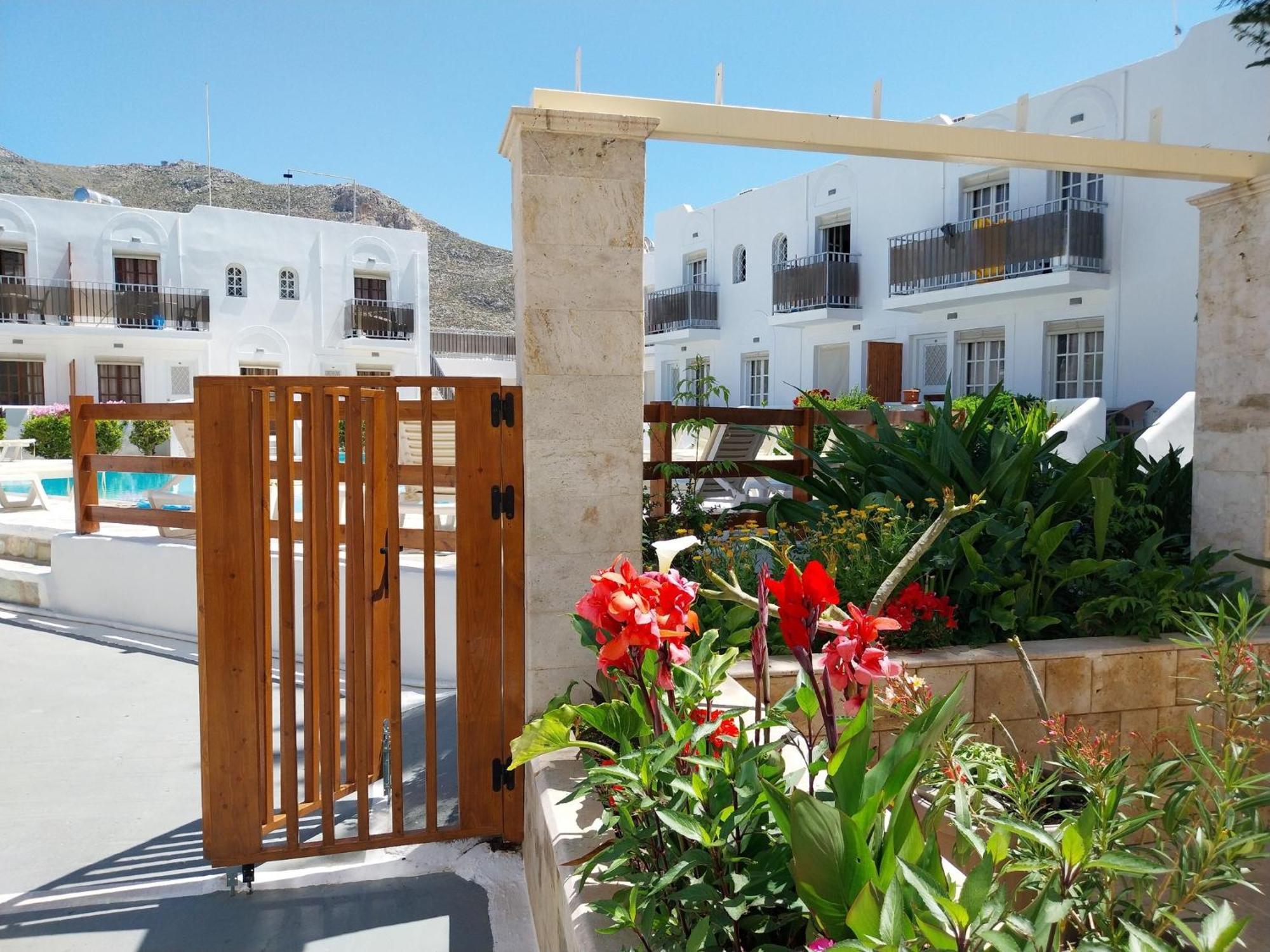 Katerina Apartments Kalymnos Town Exterior photo